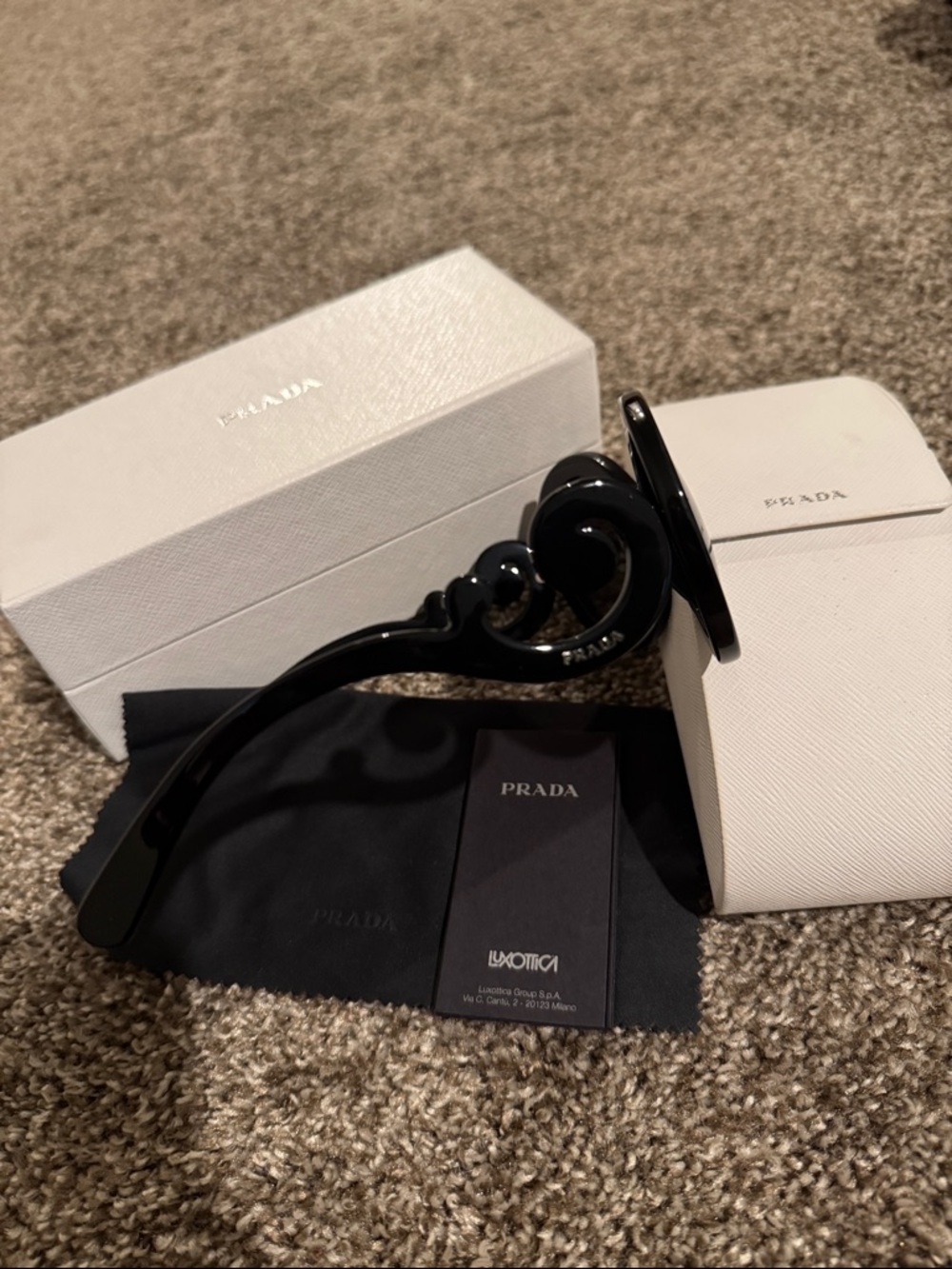 Authentic Prada round swirl sunglasses black - Picture 5 of 9